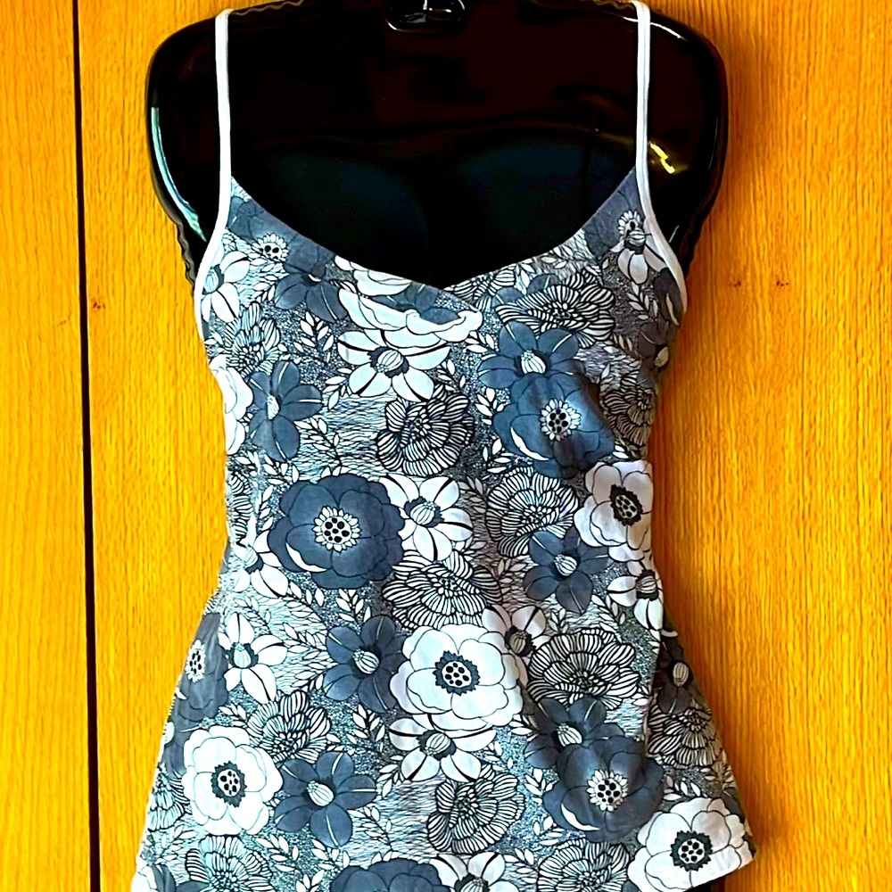 Billabong Large black white gray floral cotton tank top spaghetti strap VGUC